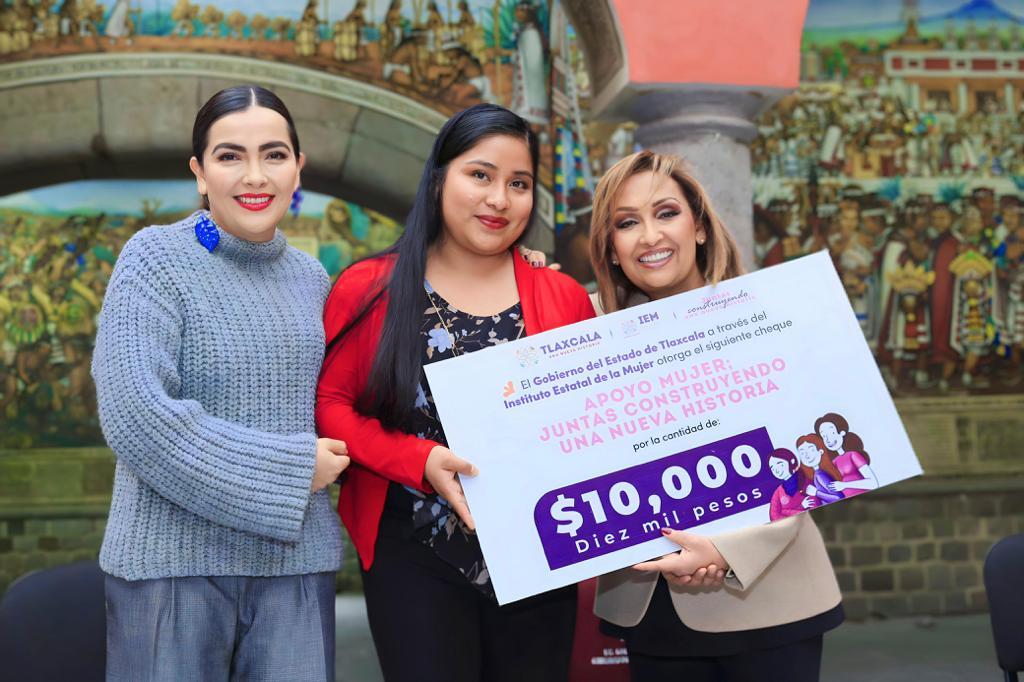 Entregó Gobernadora 500 apoyos económicos del programa "Mujeres juntas